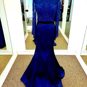 Clarisse Couture Prom #4971 Size 10 Navy Long Sleeve 2 Piece Mermaid Gown